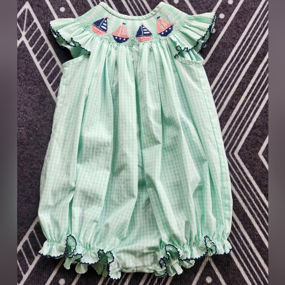 Shrimp and Grits Kids Other - Shrimp and Grits Kids 3t toddler light green and white gingham sailboat bubble